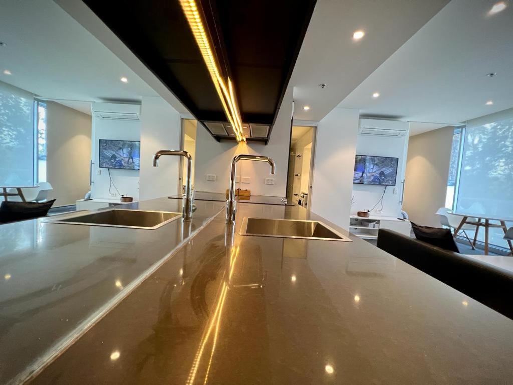 Luxury 2 Bedroom Suite Near Adelaide With A Car Park Broadview Ngoại thất bức ảnh